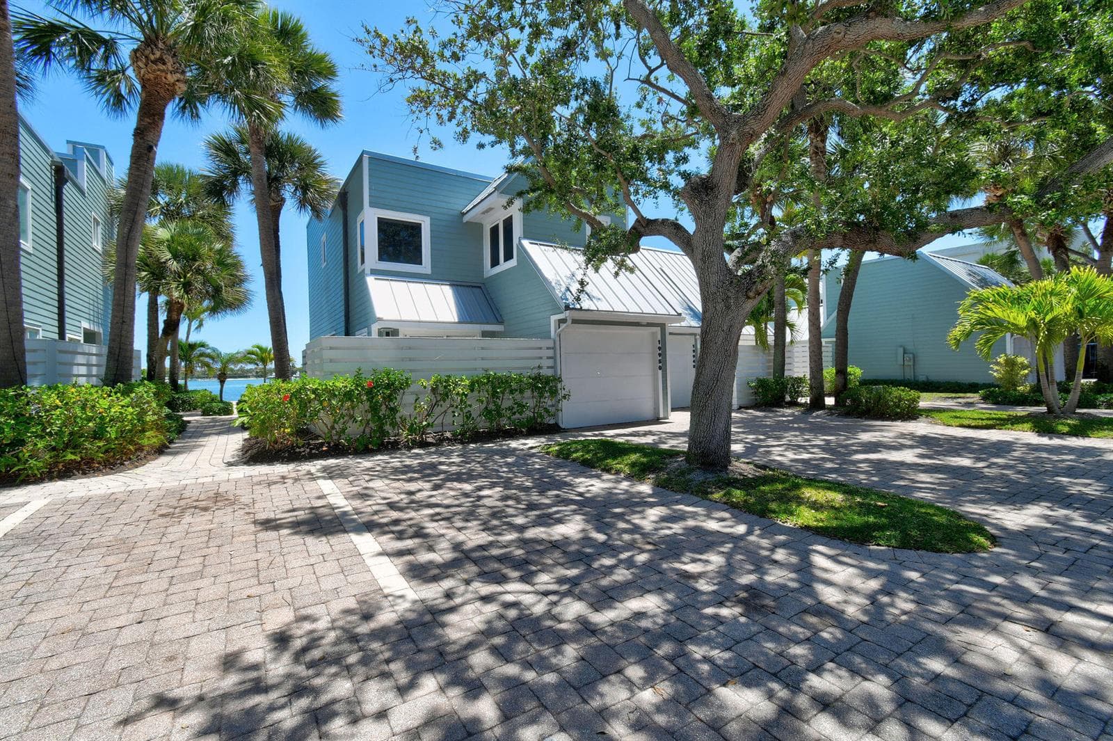 19950 Scrimshaw Way photo 2