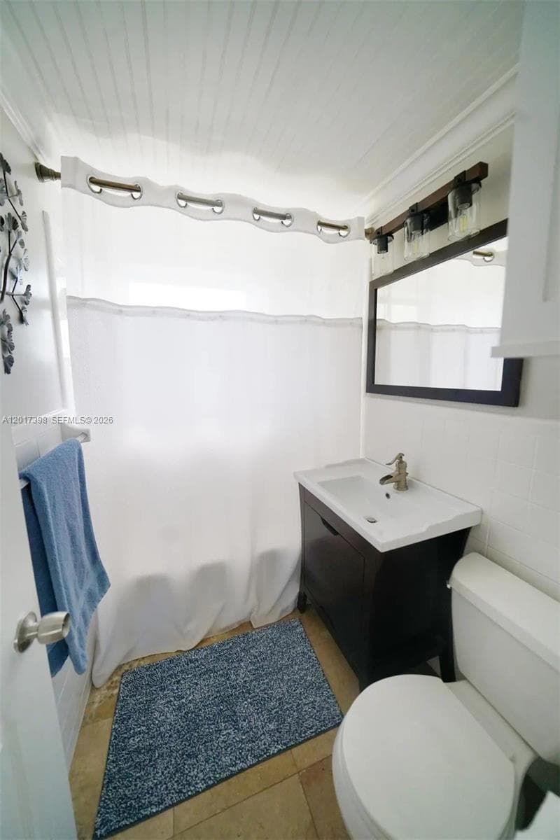 2518 Gulfstream Ln photo 7