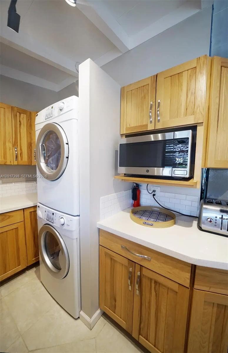 2518 Gulfstream Ln photo 9