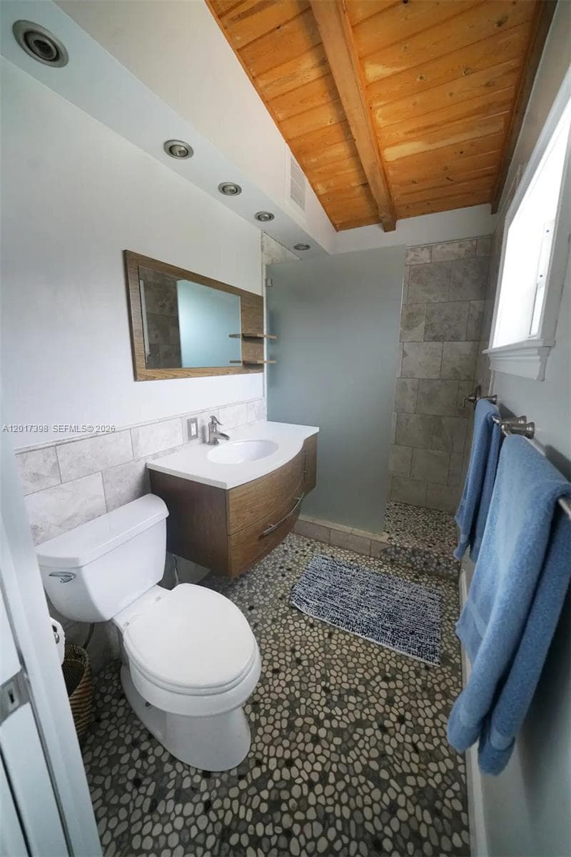 2518 Gulfstream Ln photo 14