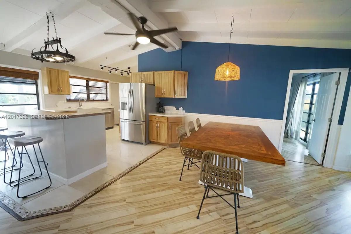 2518 Gulfstream Ln photo 15