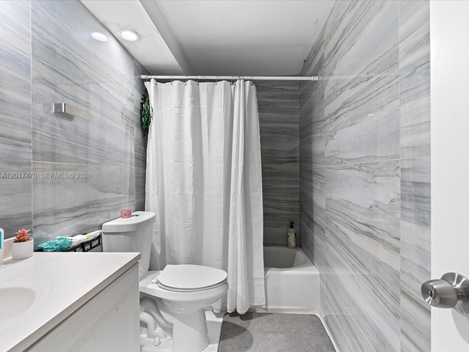 5005 Collins Ave 222 photo 23