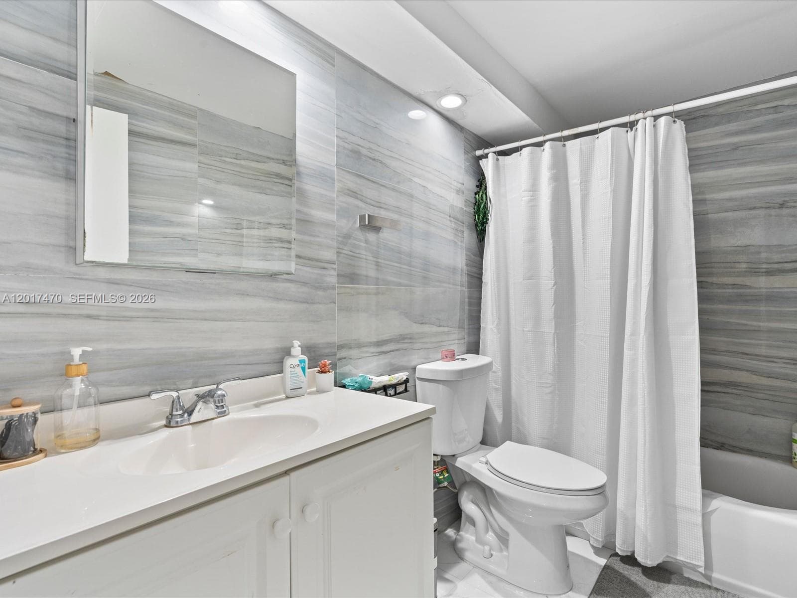 5005 Collins Ave 222 photo 22