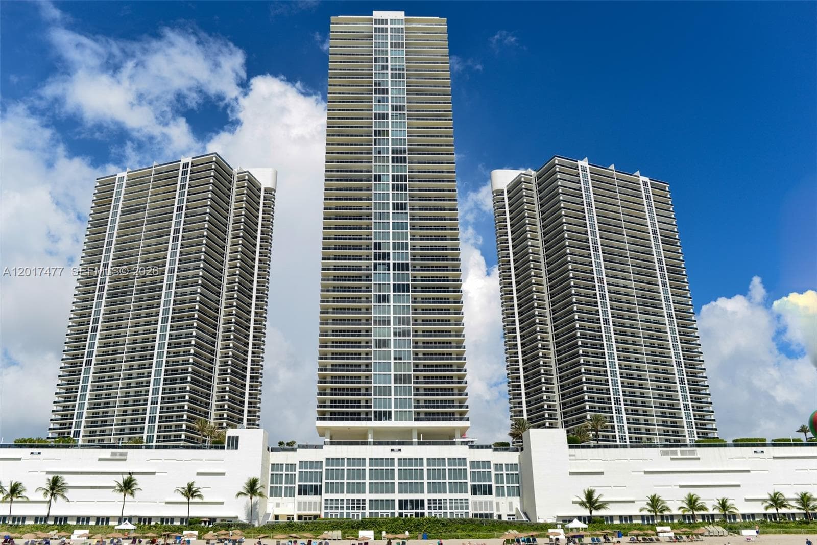 1850 Ocean Dr 2909 photo 1