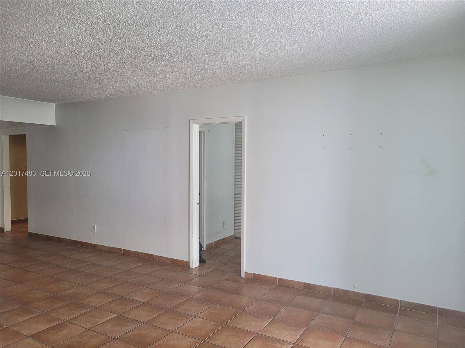 5401 Collins Ave 307 photo 8