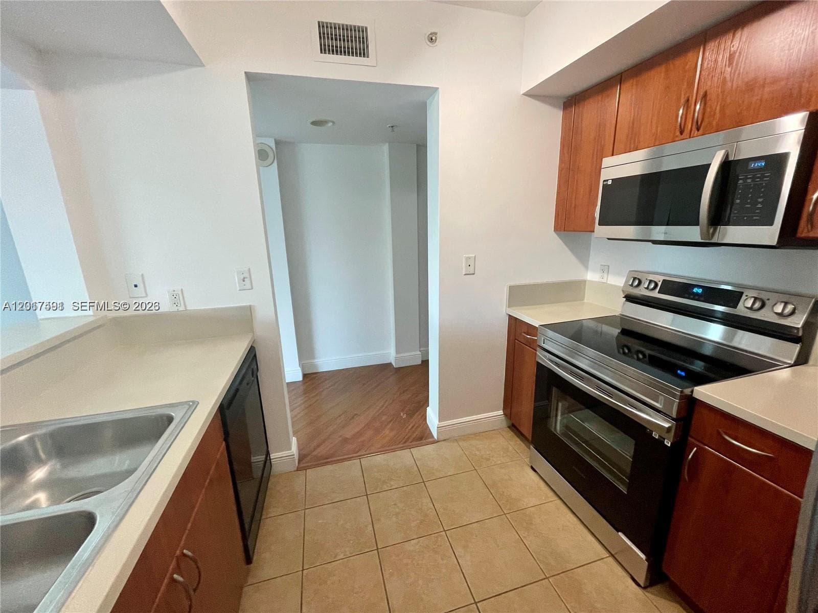 9201 Collins Ave 321 photo 7