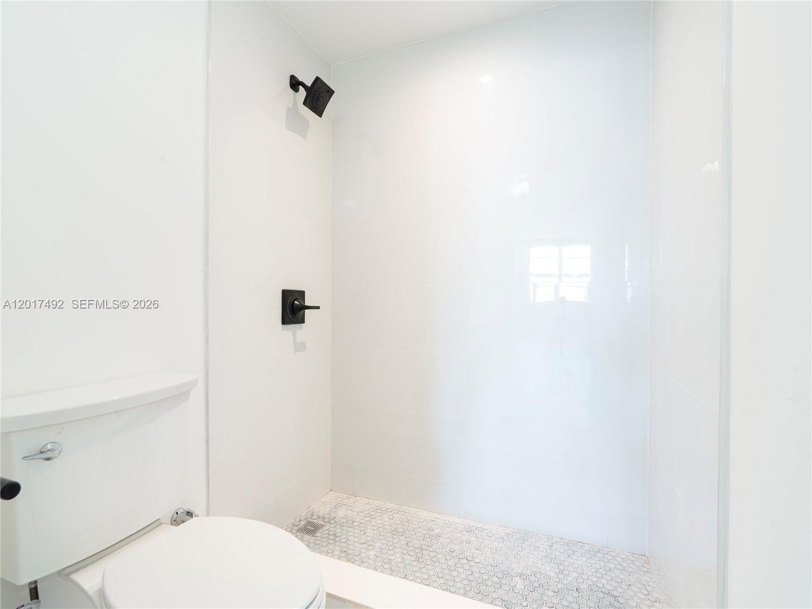 300 Bayview Dr 2115 photo 12