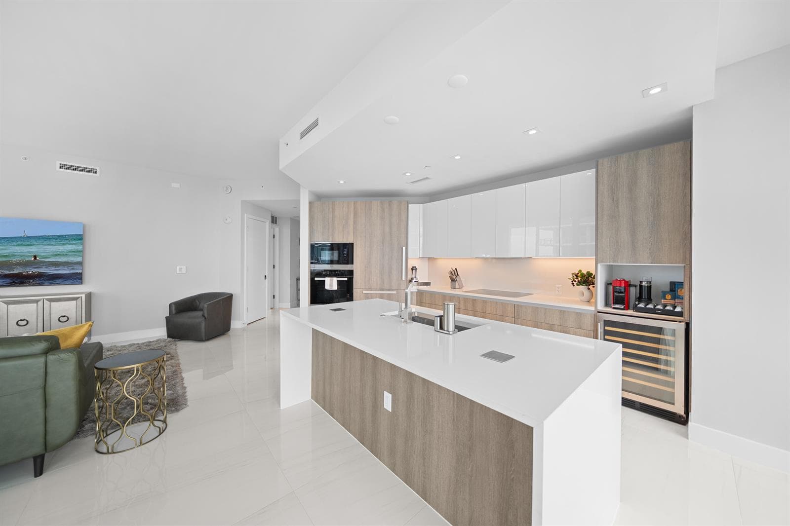 3100 N Ocean Drive H-1608 photo 12