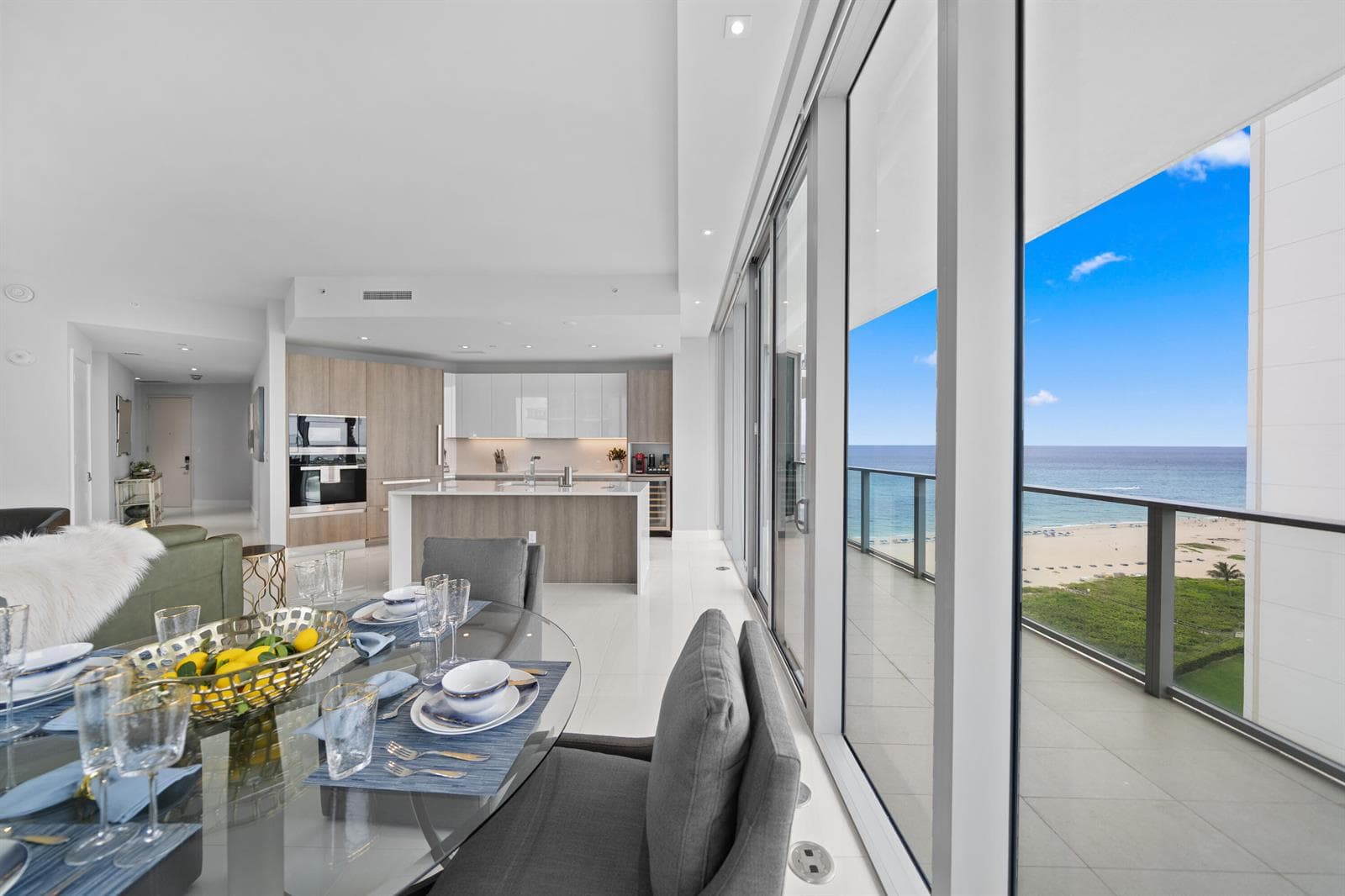 3100 N Ocean Drive H-1608 photo 1