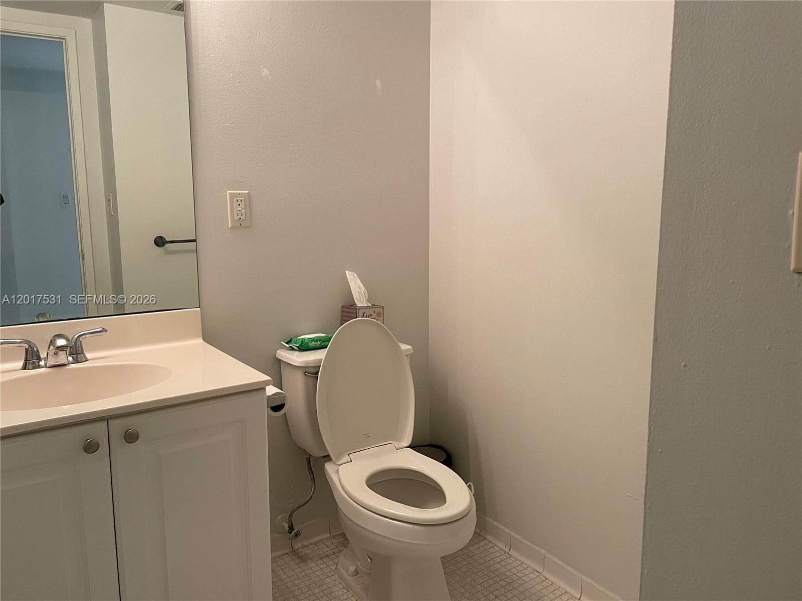 19390 Collins Ave 1225 photo 4