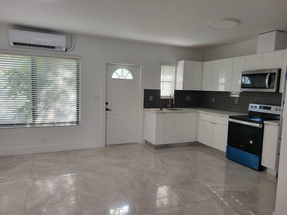 1725 Calais Dr 6 photo 4