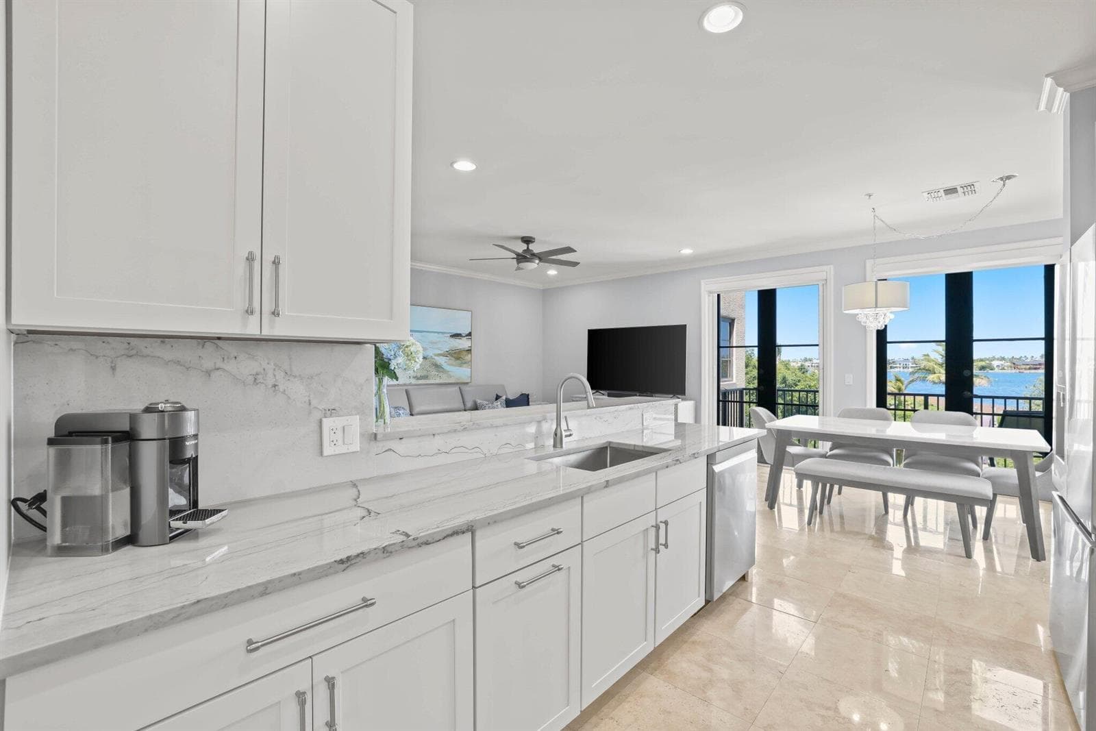 920 Via Villagio photo 5