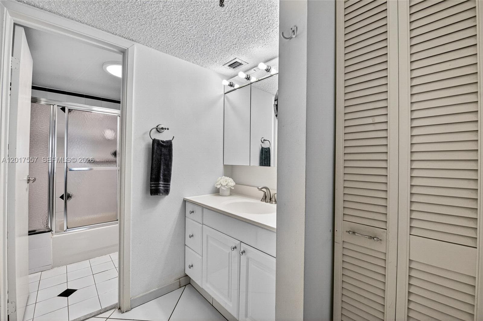 2401 Collins Ave 1107 photo 12