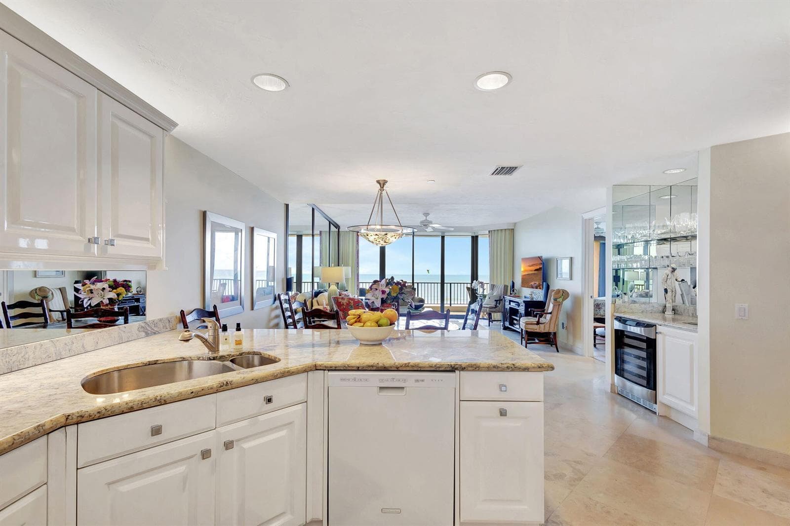 800 Ocean Drive 404 photo 14