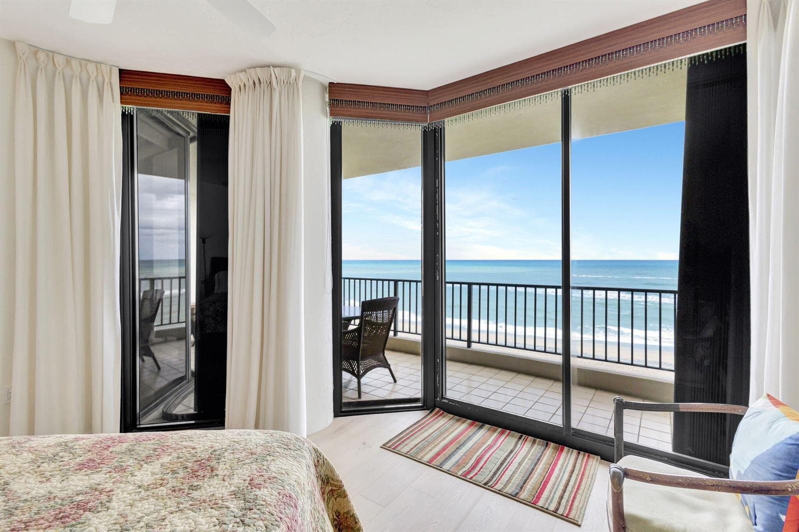 800 Ocean Drive 404 photo 18