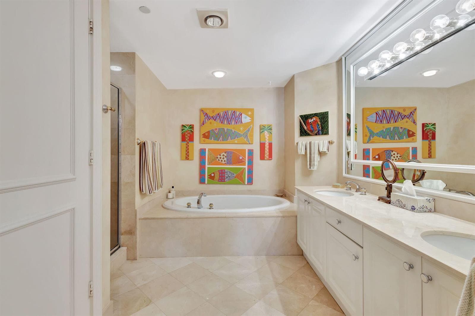 800 Ocean Drive 404 photo 19