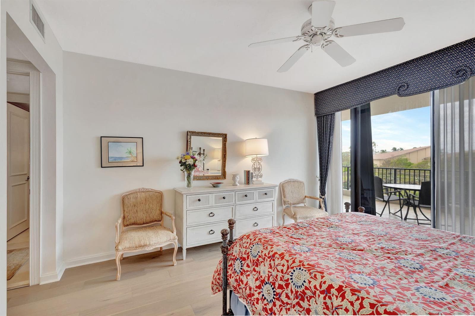 800 Ocean Drive 404 photo 25