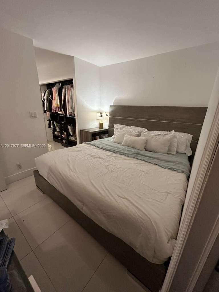 2903 Miami Beach Blvd 906 photo 12