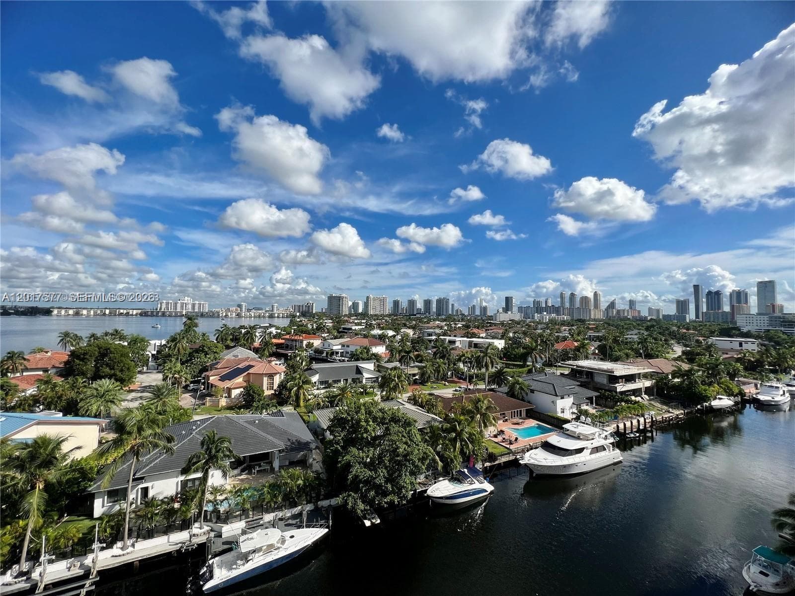2903 Miami Beach Blvd 906 photo 3