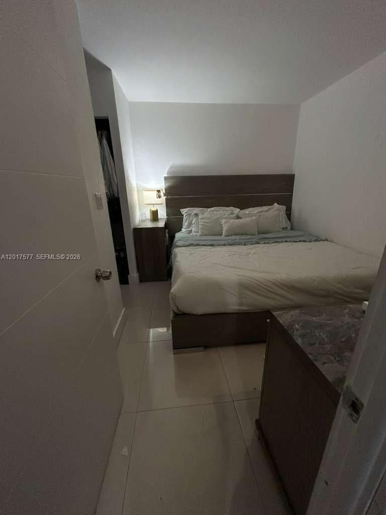 2903 Miami Beach Blvd 906 photo 10
