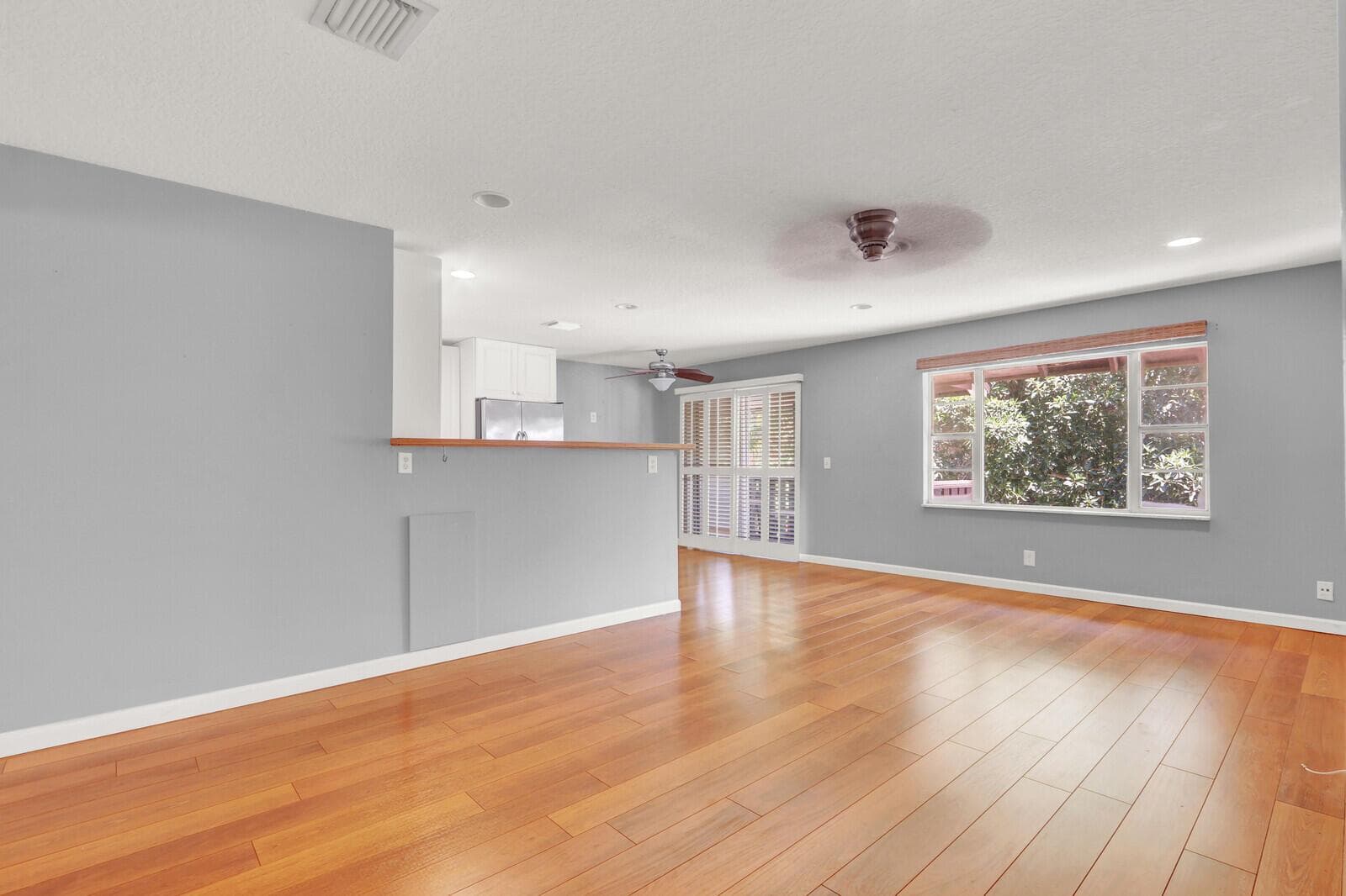 312 Southwind Drive 207 photo 23
