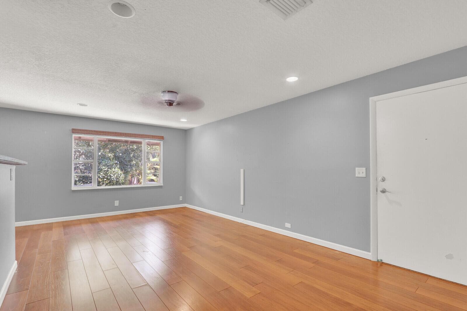 312 Southwind Drive 207 photo 2