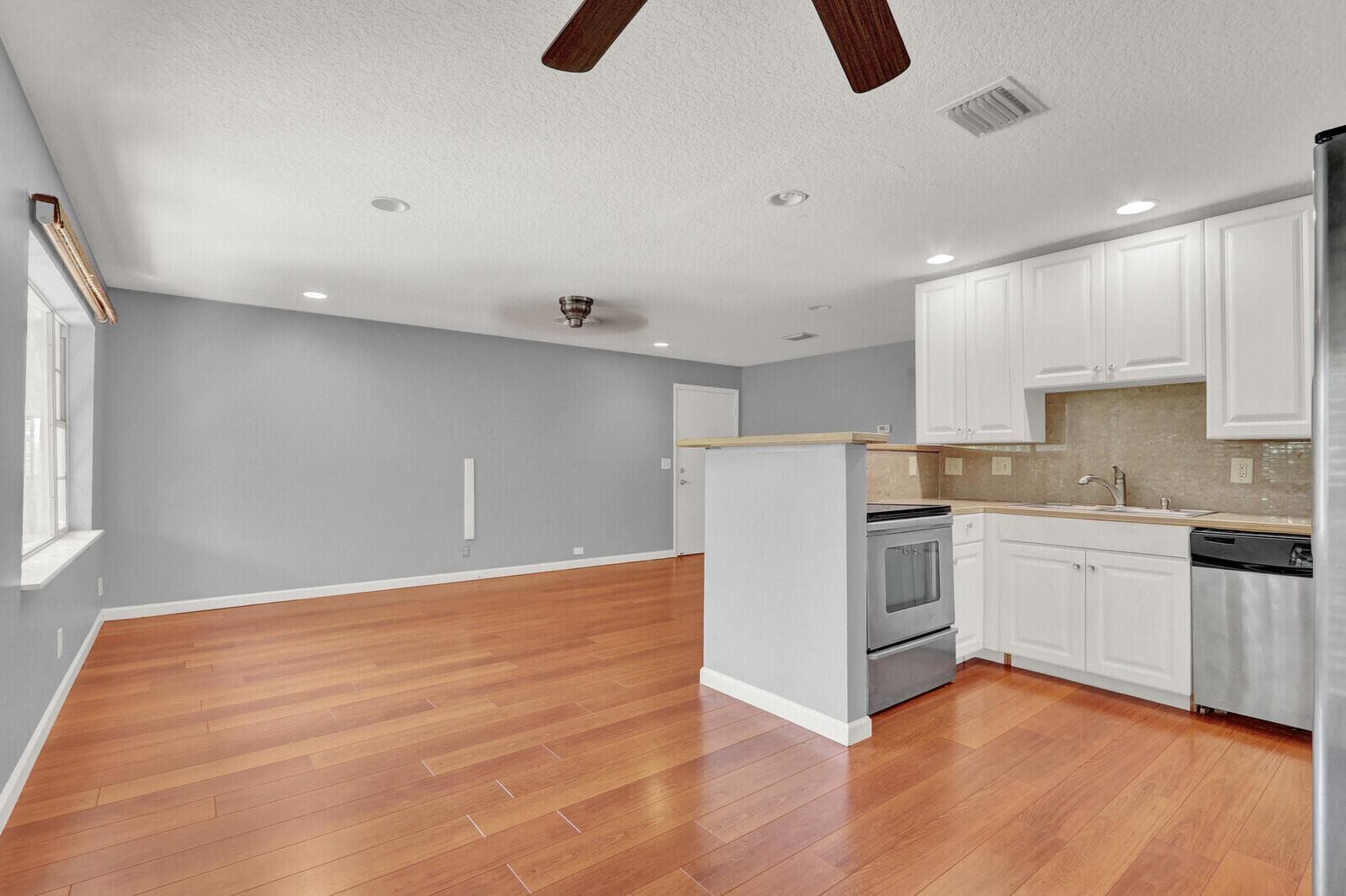 312 Southwind Drive 207 photo 6