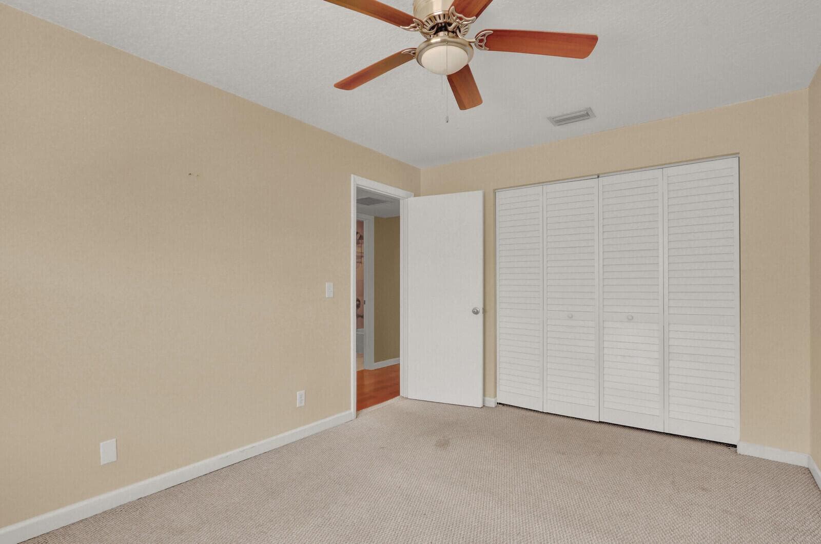 312 Southwind Drive 207 photo 12