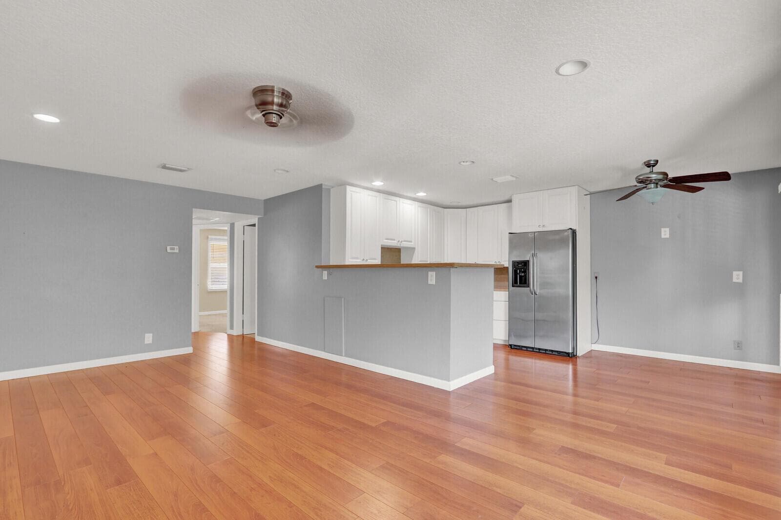 312 Southwind Drive 207 photo 3