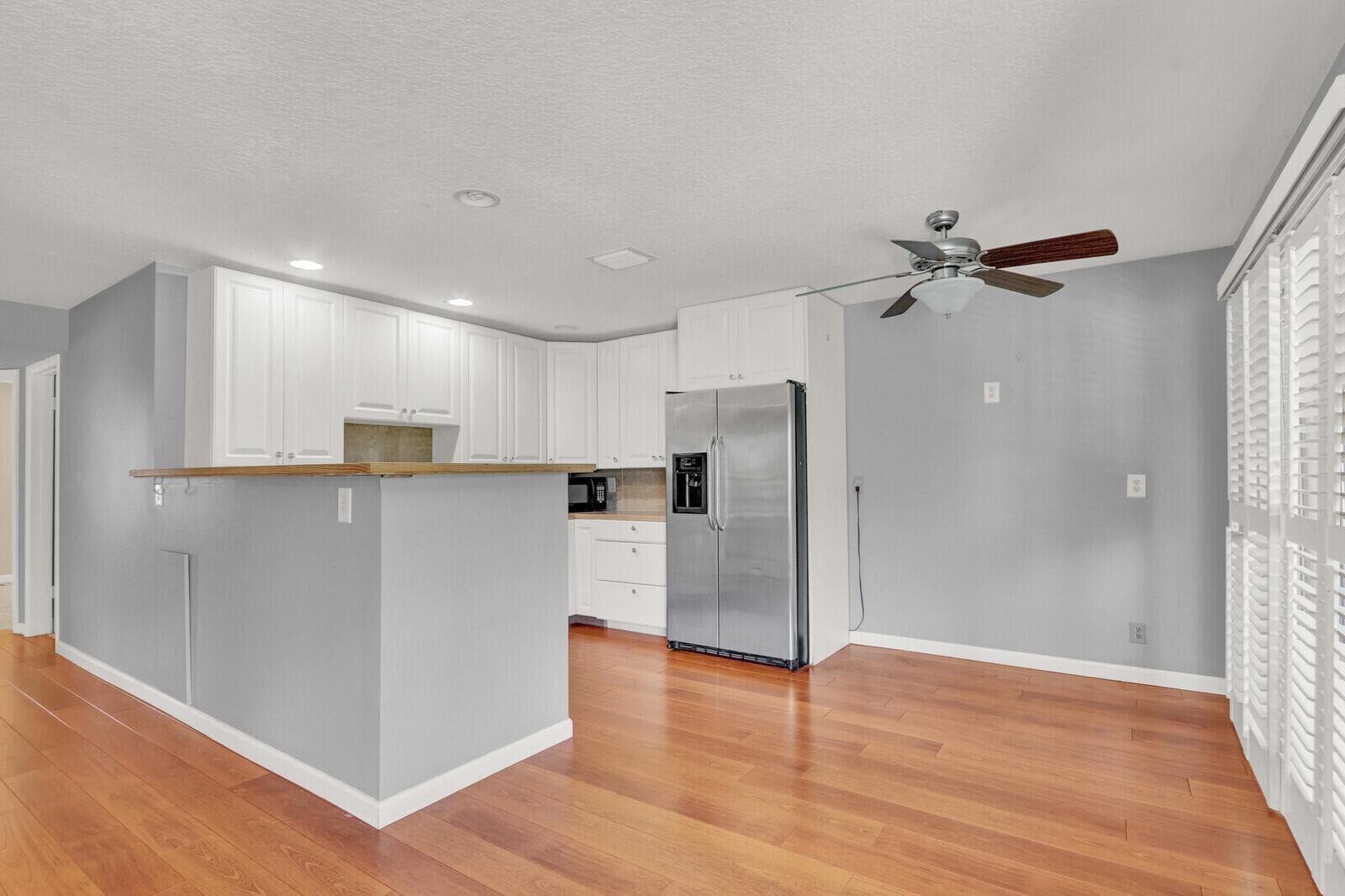 312 Southwind Drive 207 photo 5