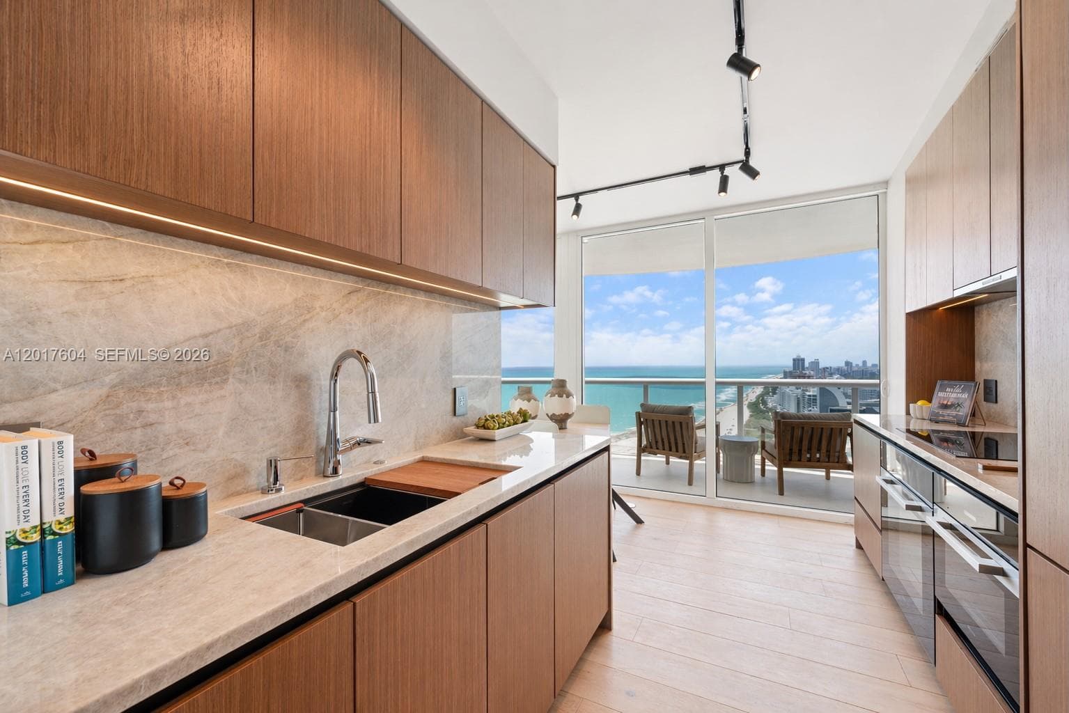6365 Collins Ave 3904 photo 7