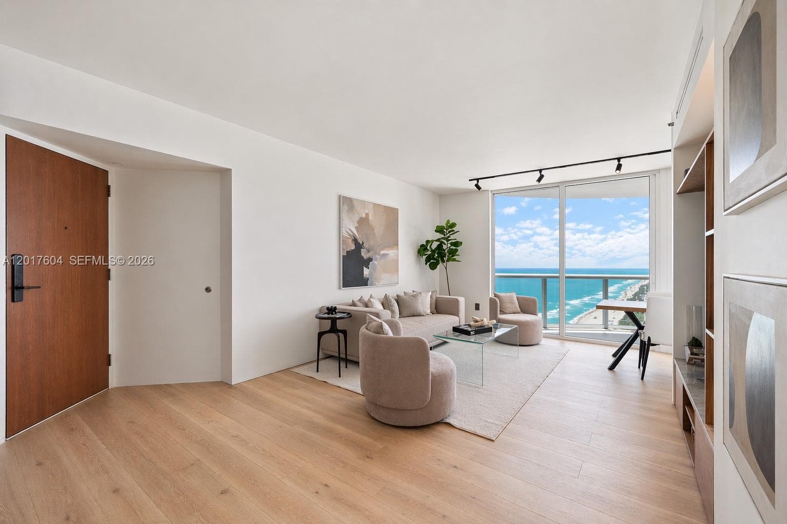 6365 Collins Ave 3904 photo 1