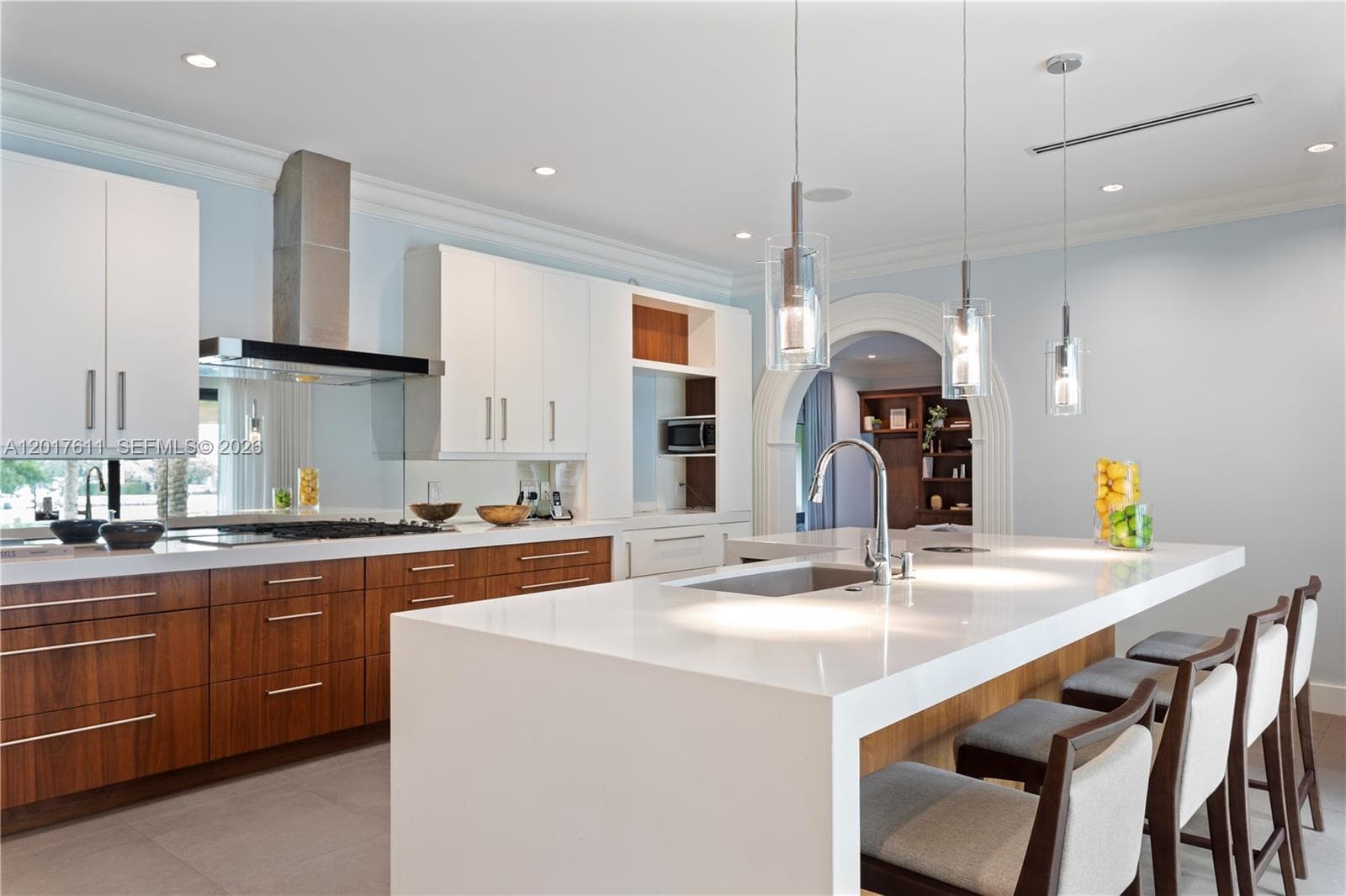250 San Marino Dr photo 5