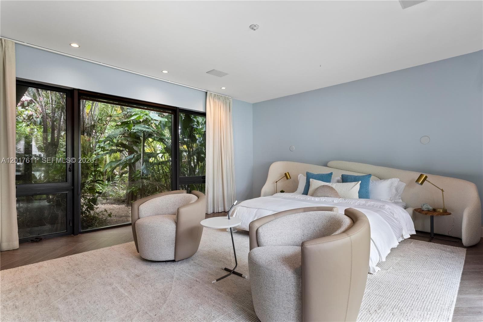 250 W San Marino Dr photo 9