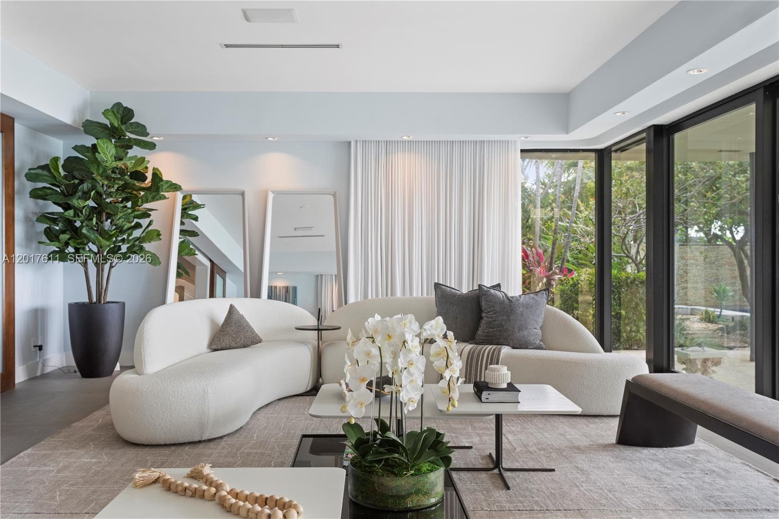 250 San Marino Dr photo 11