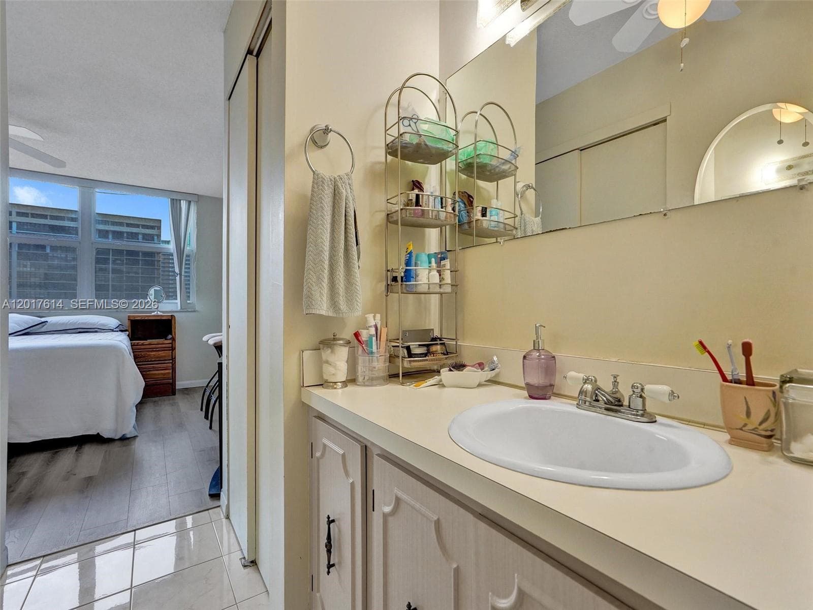3113 S Ocean Dr 603 photo 3