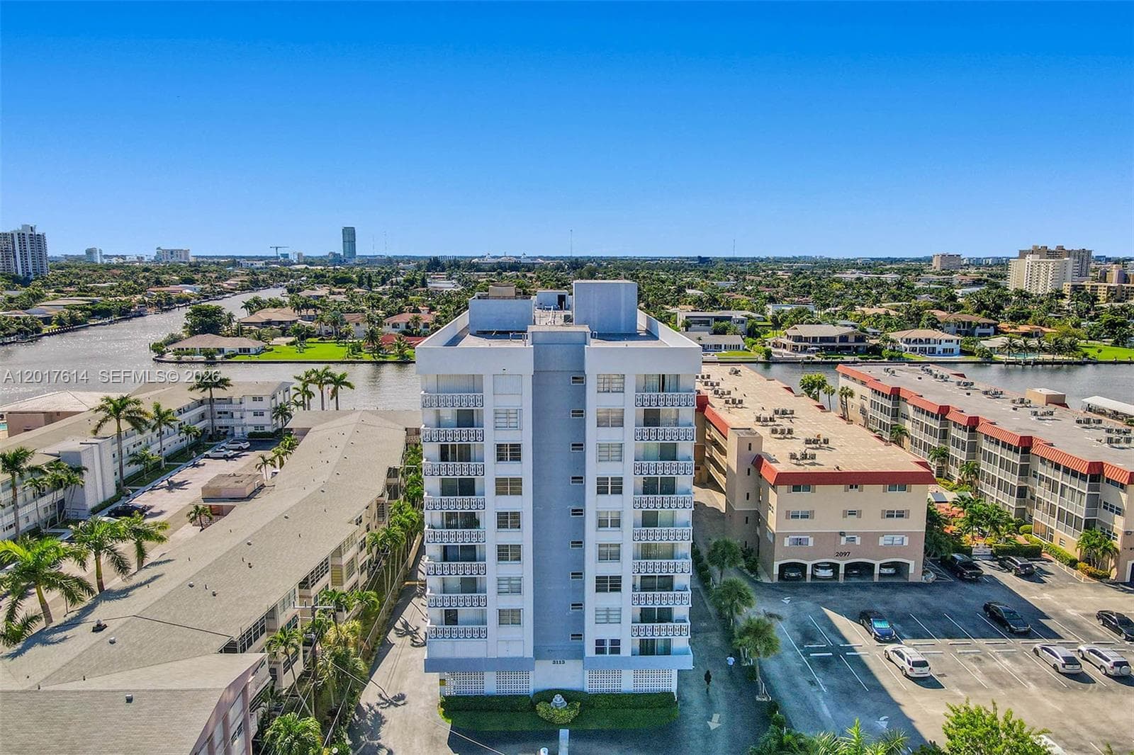 3113 S Ocean Dr 603 photo 25