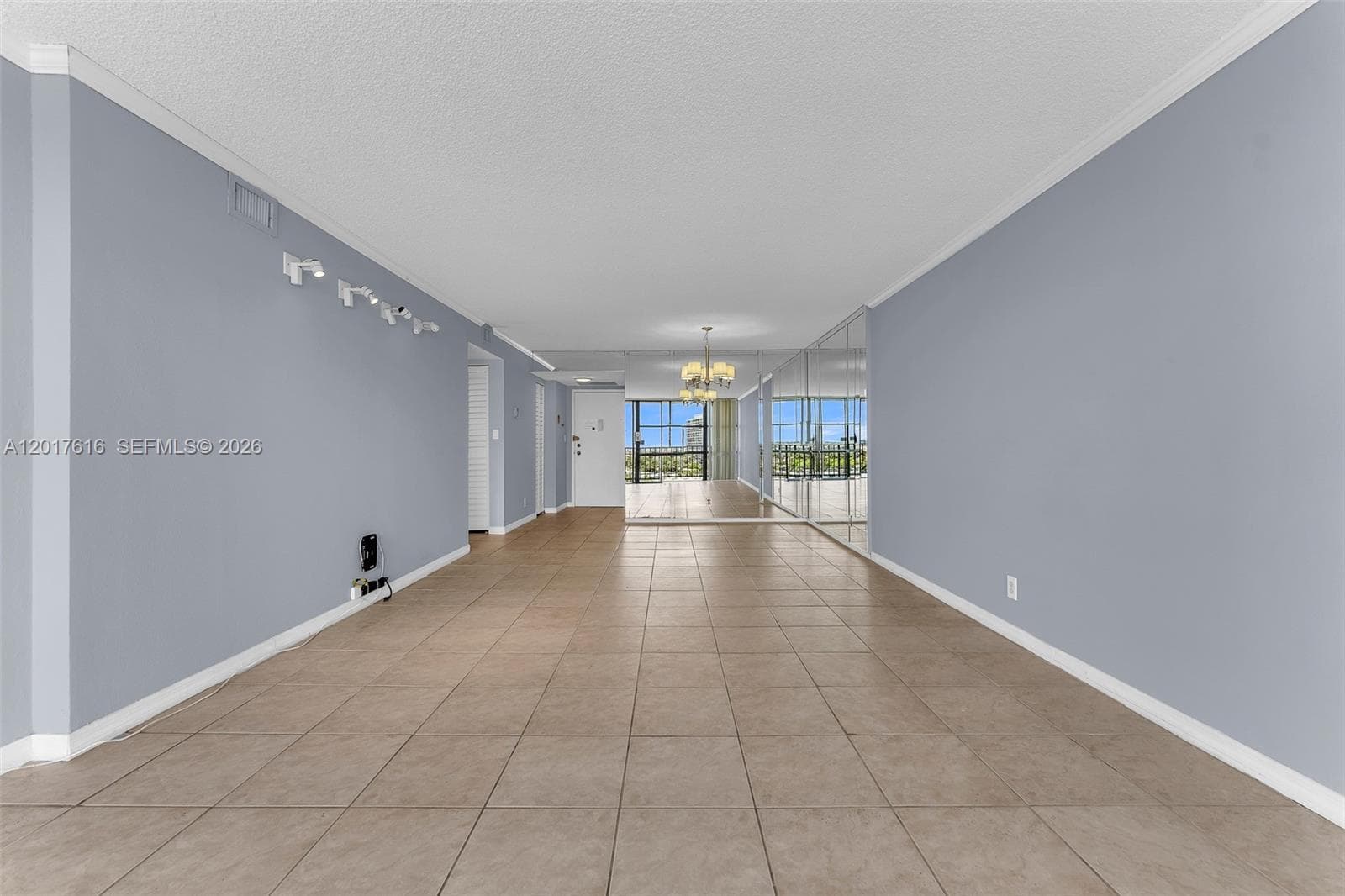 800 Parkview Dr 1007 photo 16