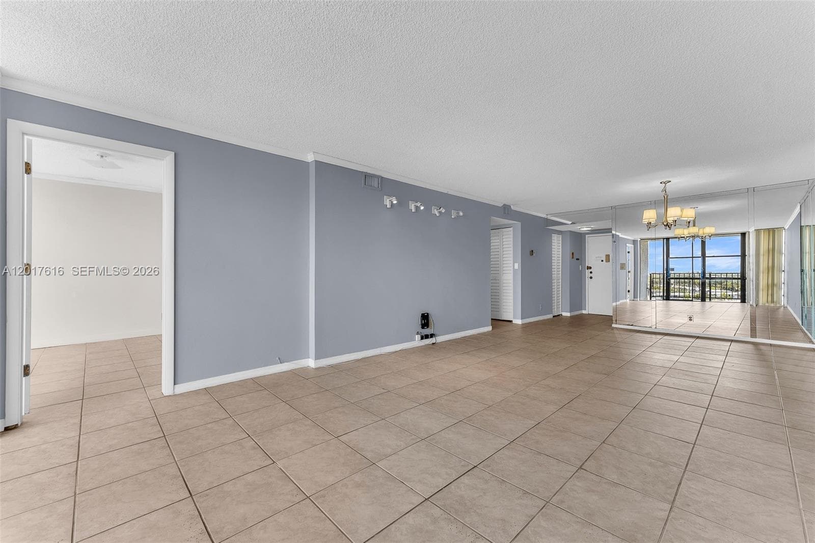 800 Parkview Dr 1007 photo 12