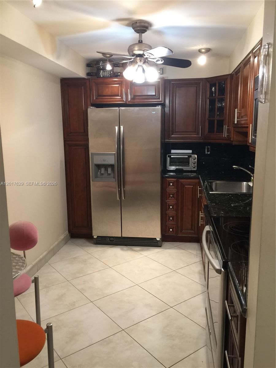 3731 Country Club Dr 1526 photo 4