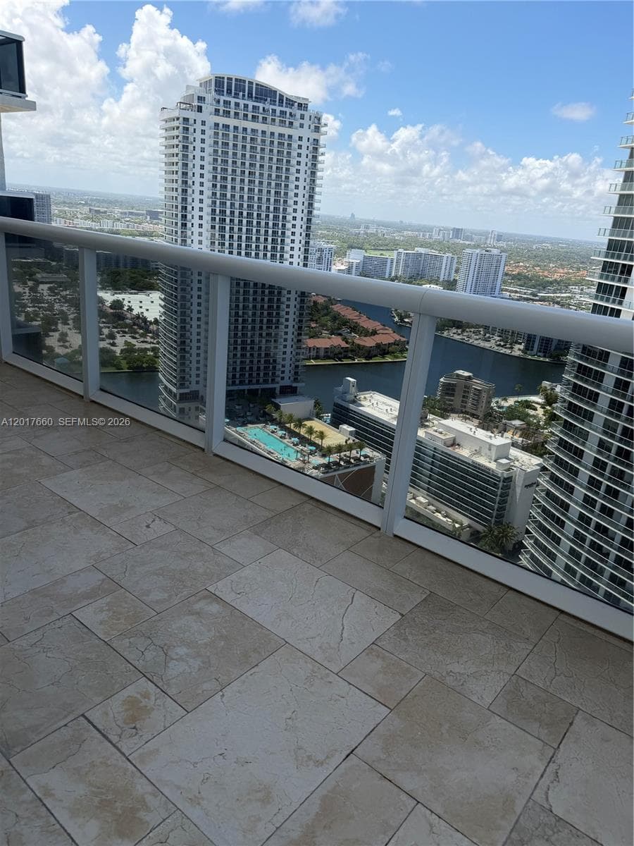 1800 S Ocean Dr 3701 photo 6