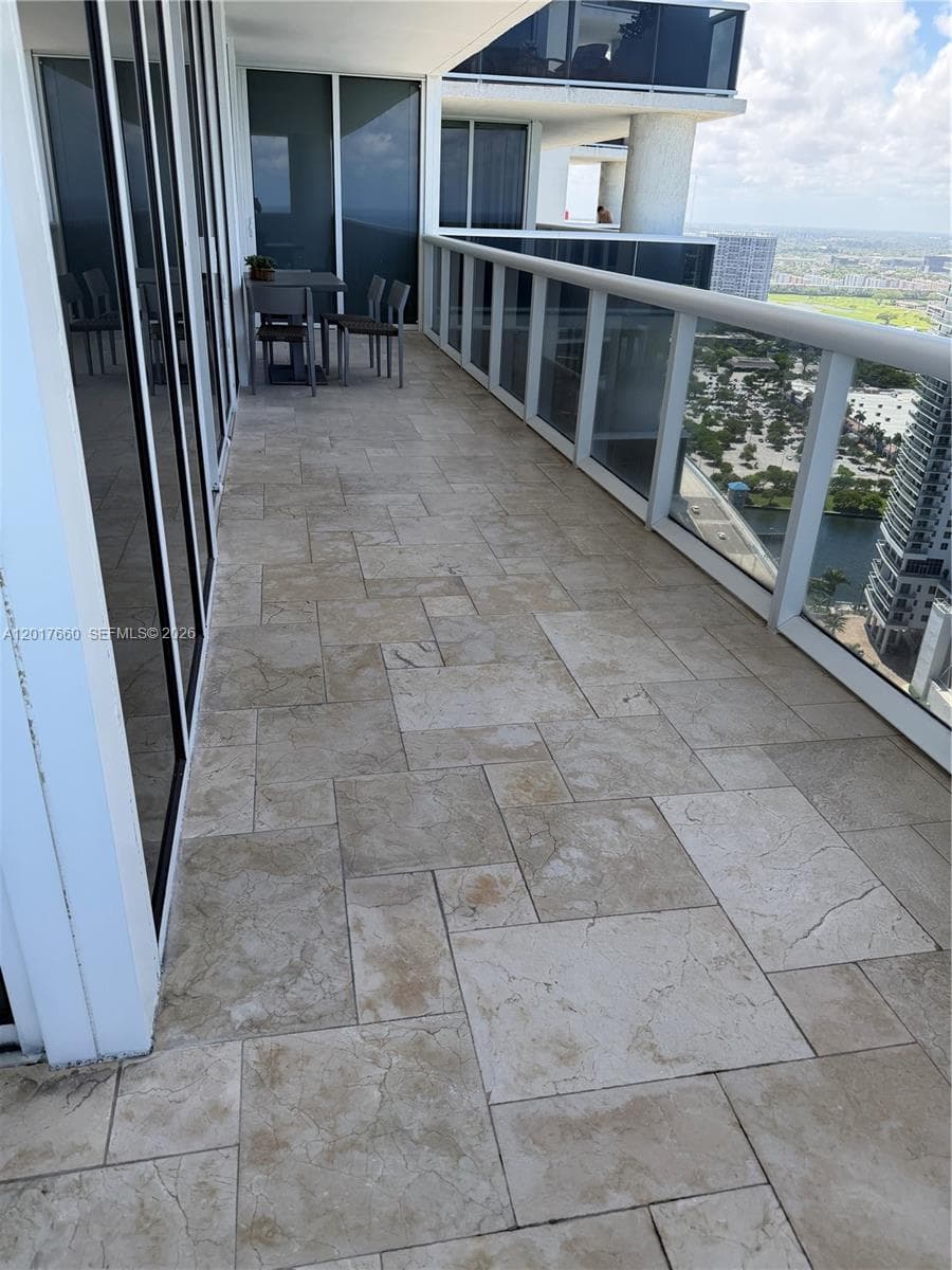 1800 S Ocean Dr 3701 photo 7