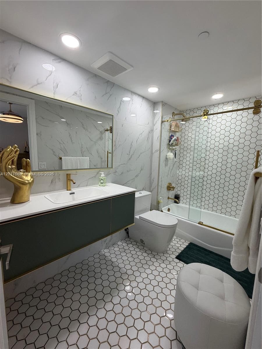 1800 S Ocean Dr 3701 photo 25