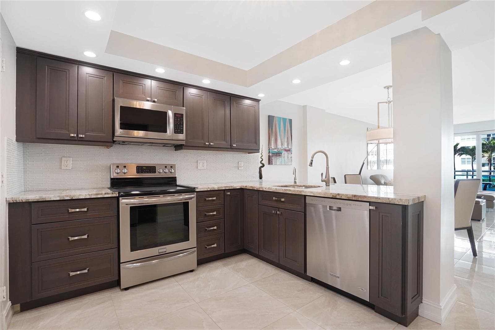 3430 Galt Ocean Drive 304 photo 6