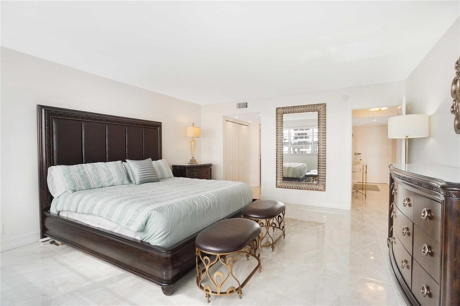 3430 Galt Ocean Drive 304 photo 25