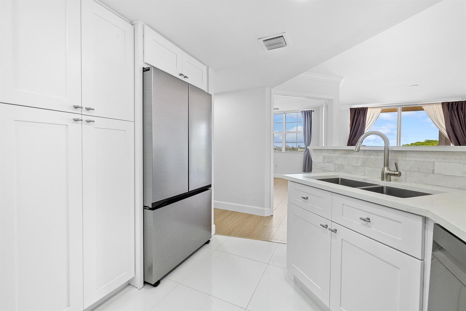 1801 N Flagler Drive 824 photo 12