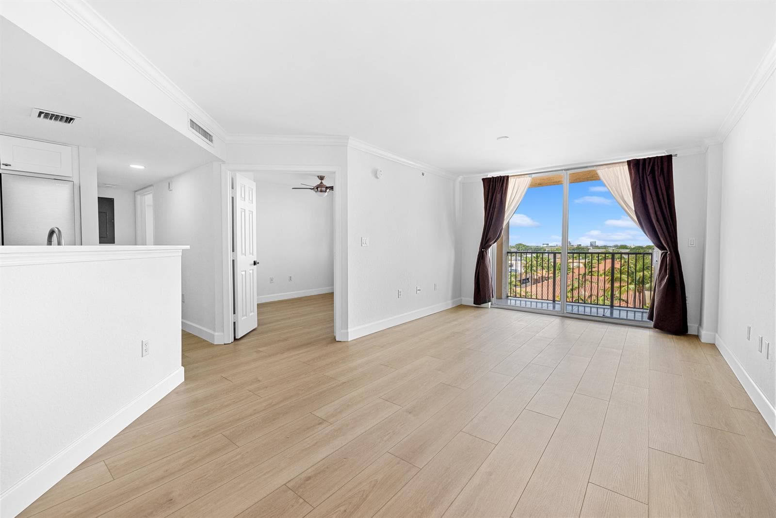 1801 N Flagler Drive 824 photo 4