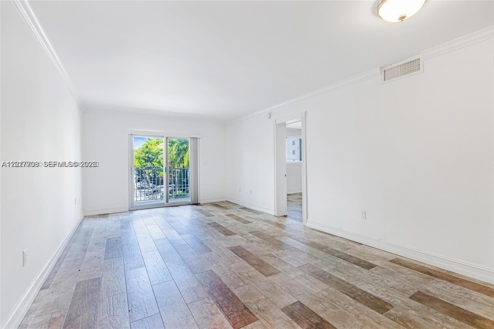 1674 Bay Rd 302 photo 3