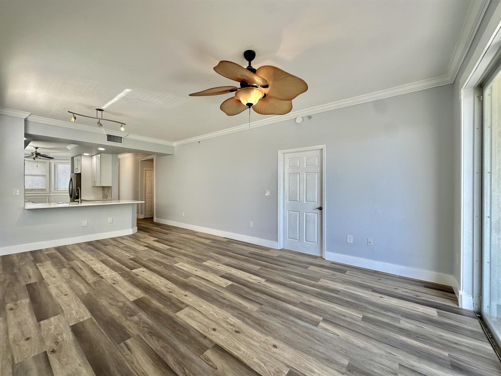 27 Royal Palm Way 406 photo 14
