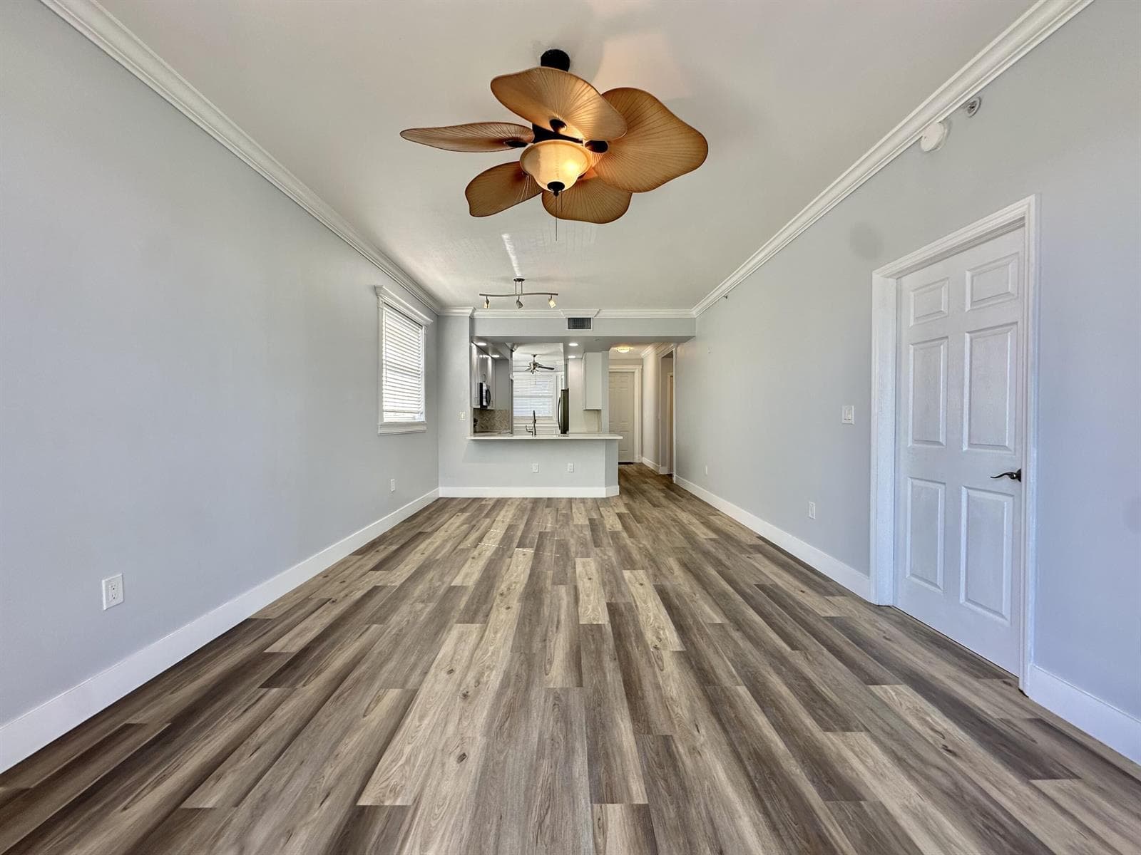 27 Royal Palm Way 406 photo 15